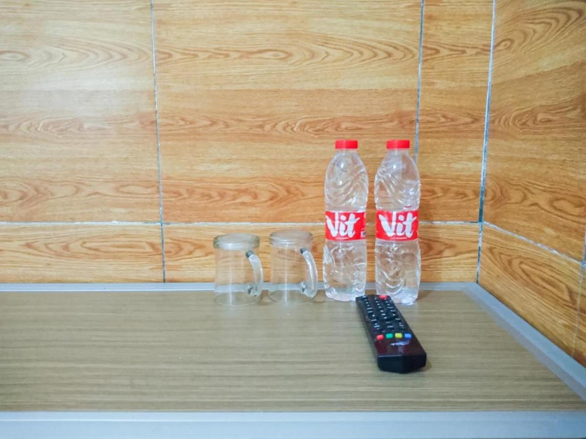 Hotel Reddoorz Syariah At Griya Soeratin Pacitan Zewnętrze zdjęcie